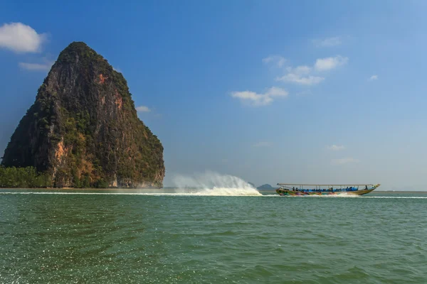 Barco de cola larga en Tailandia — Foto de Stock