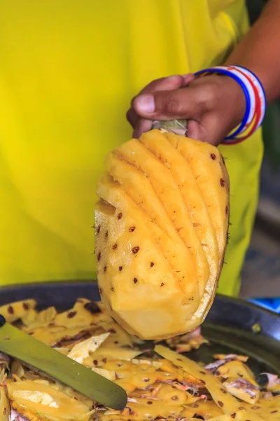 Fresh pineapple sliced at the market in Thailand — Stock Photo, Image