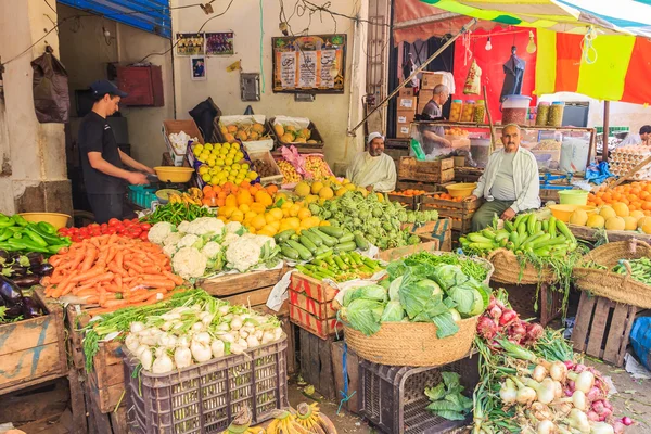 Vegetable stand at the Moroccan souk — Stock Photo, Image
