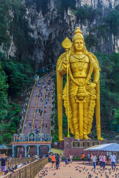 Staty av hinduiska guden Murugan på Batu Caves — Stockfoto