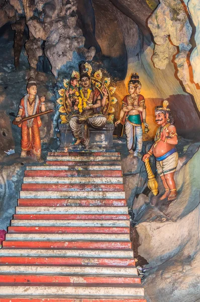 Hinduiska altaret på Batu Caves temple — Stockfoto