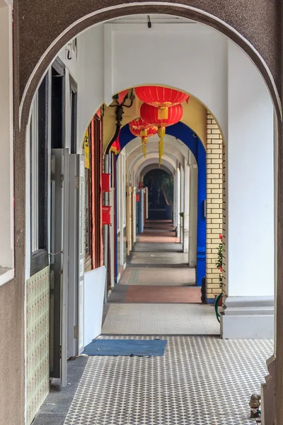 Archway na rua em Singapura — Fotografia de Stock