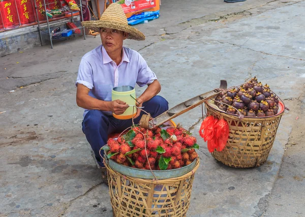 Mangosteen piyasada — Stok fotoğraf