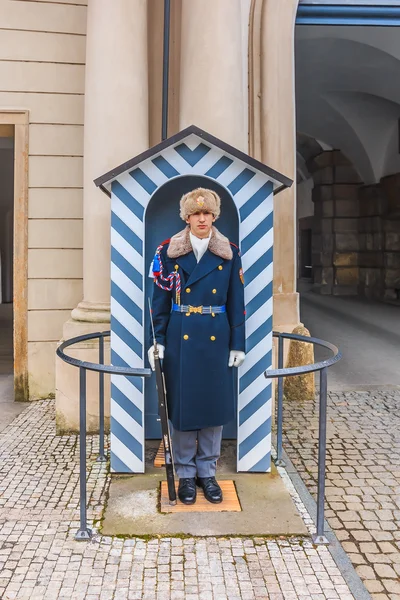 Presidential guards at Prague Castle in Prague — Stock Photo, Image