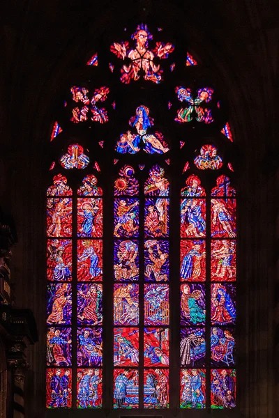 Ólomüveg ablak a prágai Szent Vitus Katedrális — Stock Fotó