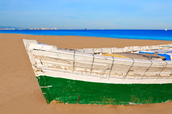 Valencia La Malvarrosa beach boats stranded — Stock Photo, Image