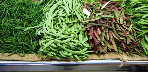 Feijões verdes variados do Mediterrâneo — Fotografia de Stock