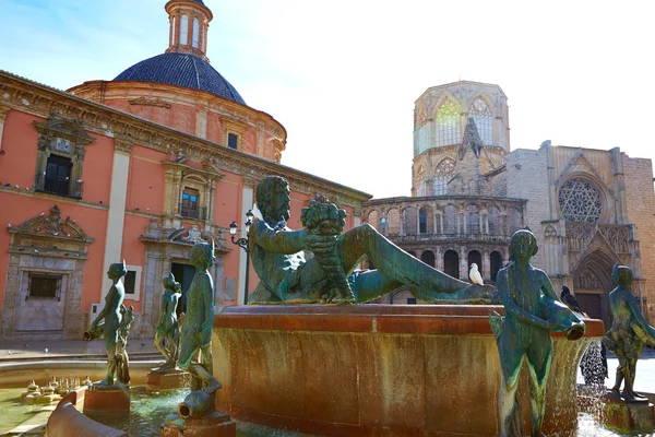 Valencia Plaza de la Virgen sq i posąg Neptuna — Zdjęcie stockowe