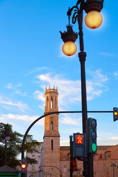 Valencia beklediği Caddesi ve Sant Agusti kilise sq — Stok fotoğraf