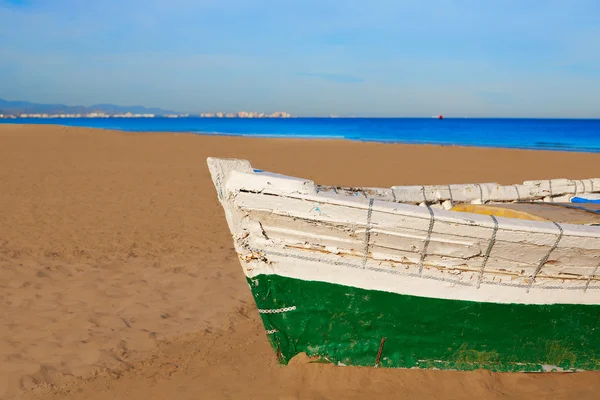 Valencia La Malvarrosa barcos de praia encalhados — Fotografia de Stock