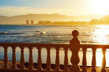 Valencia Cullera Playa los Olivos plaj gün batımı