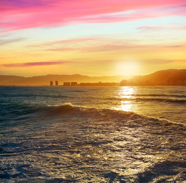 Cullera Playa los Olivos puesta de sol en la playa de Valencia — Foto de Stock