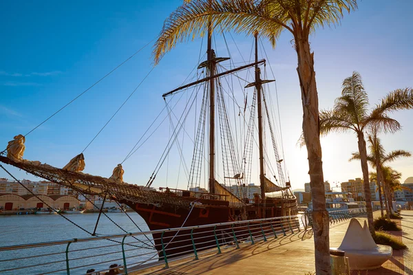 Gandia portu promenadzie Śródziemnego Valencia — Zdjęcie stockowe