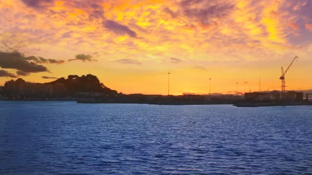 Mediterrane zonsondergang op zee Denia Alicante Spanje — Stockvideo