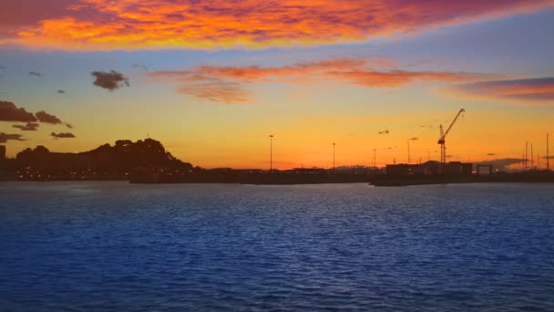 Mediterrane zonsondergang op zee Denia Alicante Spanje — Stockvideo