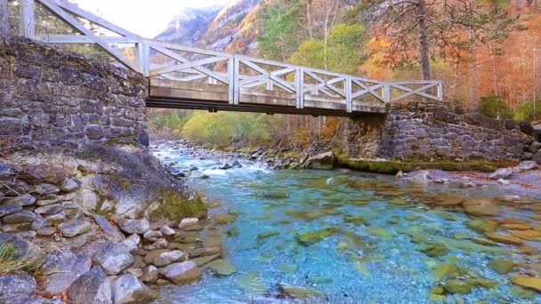 Arazas folyó Valle de Ordesa völgy Pireneusok Huesca Aragon — Stock videók