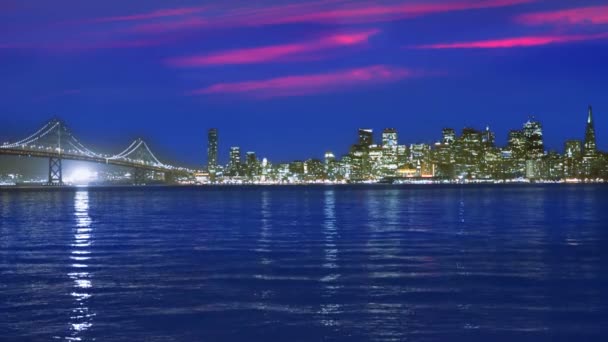 San Francisco sunset skyline in California with reflection in bay water — Stock Video