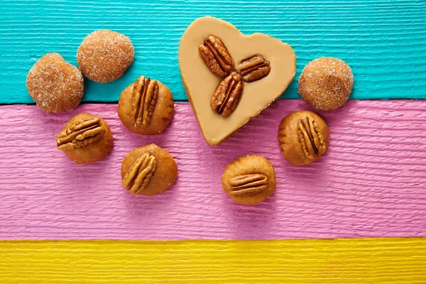 Mexican candy sweets cajeta heart with pecan — Stock Photo, Image