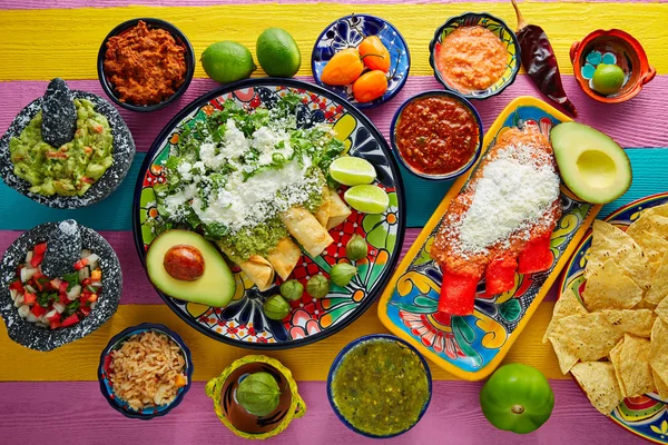 Green and red enchiladas with mexican sauces — Stock Image Green and red enchiladas with mexican sauces Stock Picture