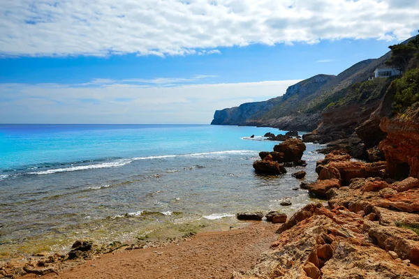 Пляж Denia Las rotas вблизи мыса Сан-Антонио — стоковое фото