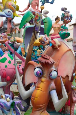 Fallas fest popular figures will burn in March 19