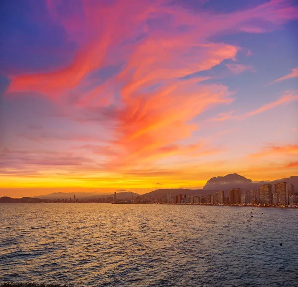 Benidorm manzarası Alicante günbatımı Plajı'nda — Stok fotoğraf