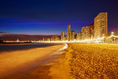 Benidorm manzarası Alicante günbatımı Plajı'nda