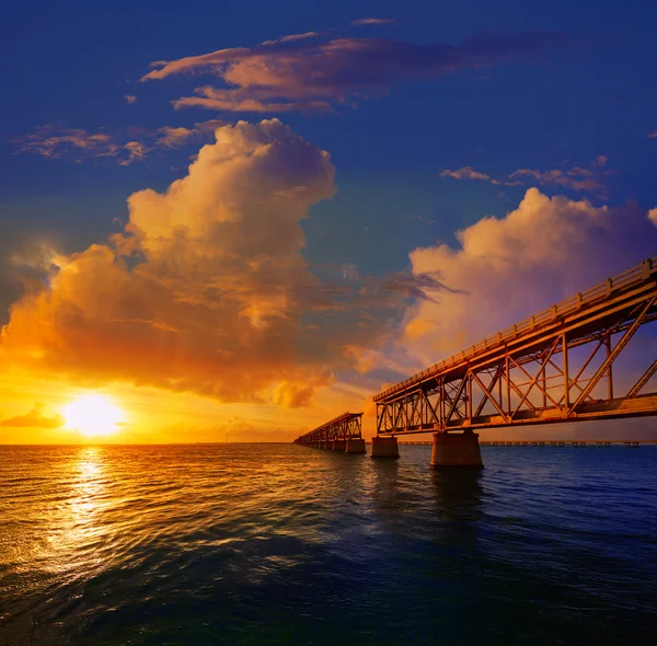 Florida Keys gamla bron solnedgången vid Bahia Honda — Stockfoto