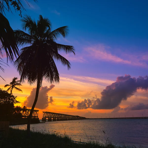 Florida Keys oude brug zonsondergang bij Bahia Honda — Stockfoto