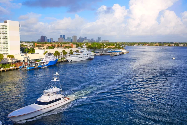 Fort Lauderdale Stranahan río en A1A Florida — Foto de Stock