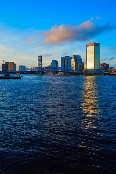 Jacksonville skyline noche en Florida EE.UU. —  Fotos de Stock