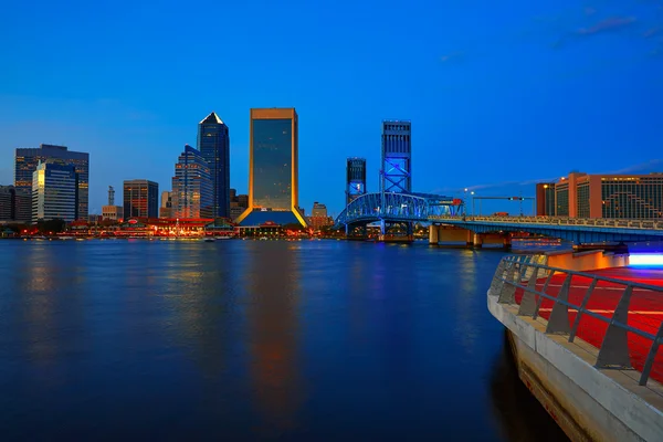 Jacksonville skyline coucher de soleil rivière en Floride — Photo