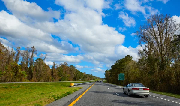 I-10 w Florida Usa z ruchu samochodów — Zdjęcie stockowe