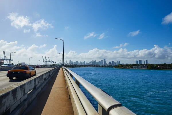 Miami Beach de MacArthur Causeway Florida — Fotografia de Stock