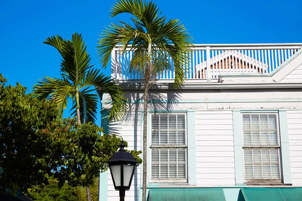 Key west casas de calle en el centro de Florida — Foto de Stock