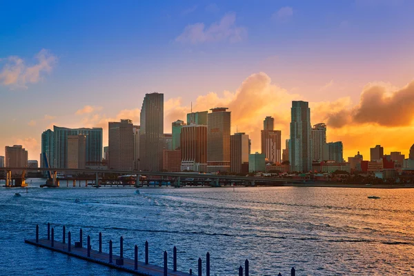 Sunset центр міста skyline Майамі, Флорида нас — стокове фото