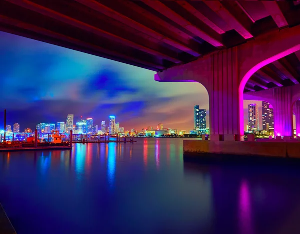 Miami skyline centro atardecer Florida US —  Fotos de Stock