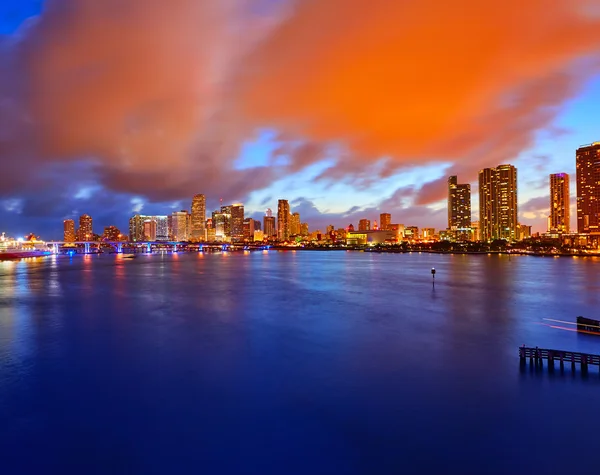 Miami skyline centro atardecer Florida US —  Fotos de Stock