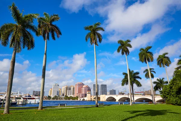 Palm Beach skyline  royal Park bridge Florida — Stok Foto