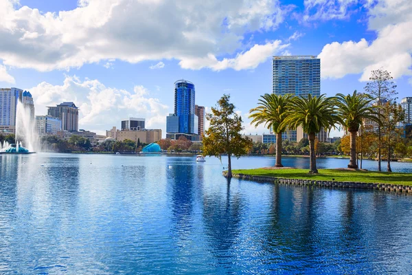 Orlando skyline fom tó Eola Florida minket — Stock Fotó