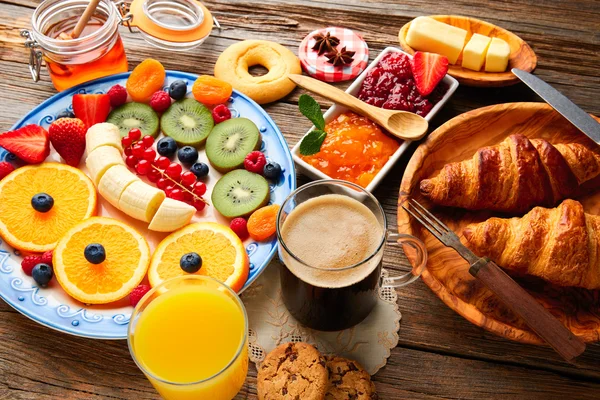 Desayuno buffet de café continental saludable —  Fotos de Stock
