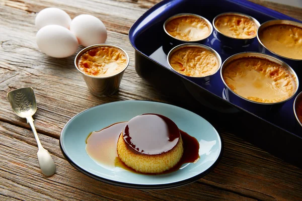 Custard Creme Caramel Flan deser bain marie — Zdjęcie stockowe