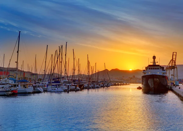 Cartagena murcia hafen marina sonnenaufgang in spanien — Stockfoto