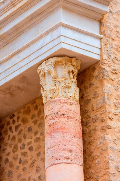 Kolommen in cartagena Romeinse amfitheater Spanje — Stockfoto
