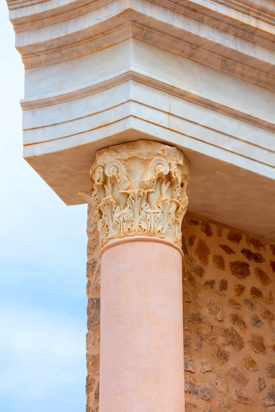 Kolommen in cartagena Romeinse amfitheater Spanje — Stockfoto