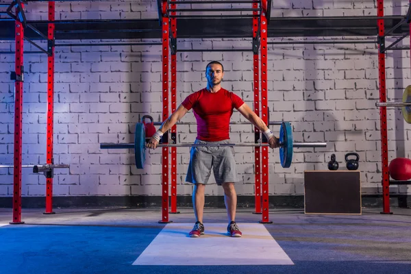 Barbell levantamento de peso homem musculação treino — Fotografia de Stock