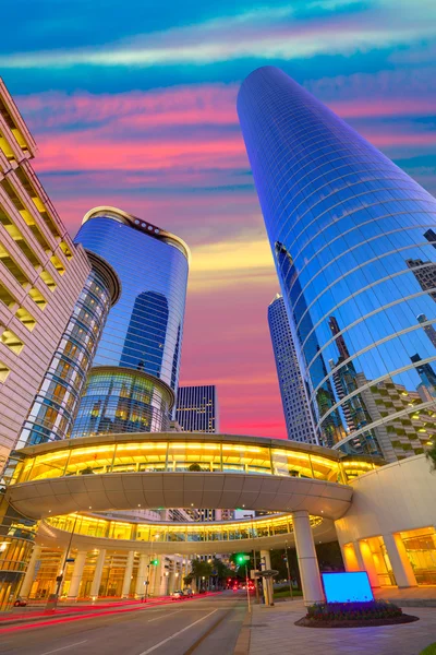 德克萨斯州的休斯顿市中心日落摩天大楼 — 图库照片