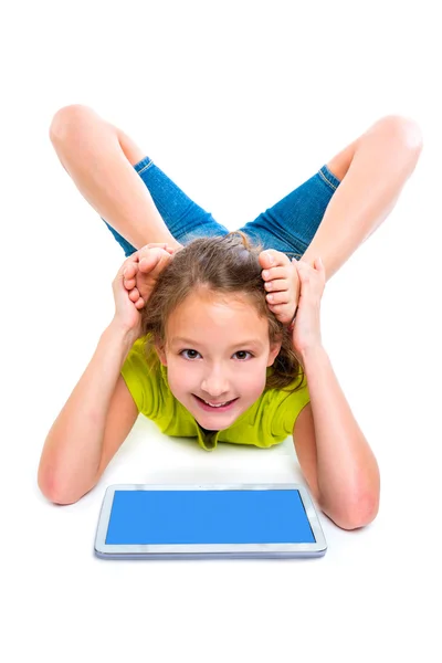 Flexible contorsionniste enfant fille jouer avec tablette pc — Photo