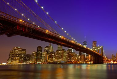 Brooklyn Köprüsü'nün günbatımı New York Manhattan