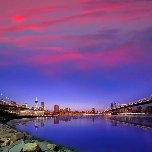 Ponte di Brooklyn e ponti Manhattan tramonto NY — Foto Stock